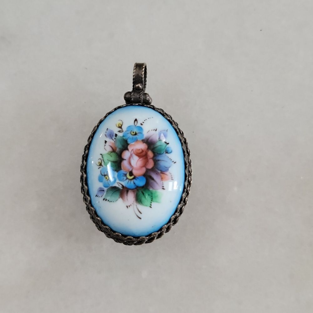 Vintage Russian Finfit Enamel Porcelain Hand Painted Flower Pendant Locket